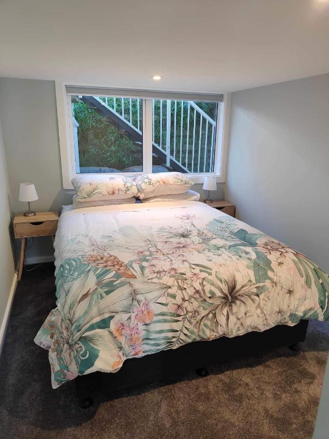 Fully Renovated Hillside Apartment Close To City Christchurch Bagian luar foto
